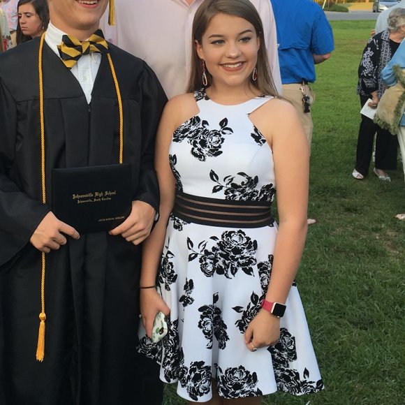 Dresses & Skirts - Size 2 Cocktail Dress